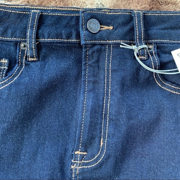 Hidden Raw Hem Jean Skirt - Picture 3 of 8